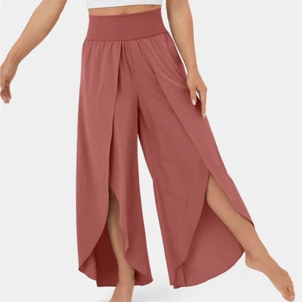 HALARA - NWT Breezeful™ High Waisted Palazzo Flowy Split Wide Leg Quick Dry Pant